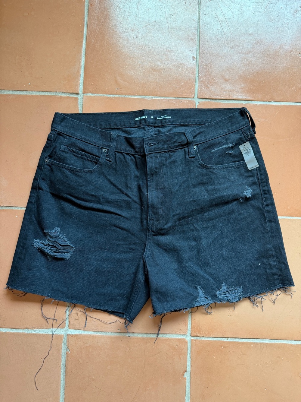 Old Navy High Rise Slouchy Straight Distressed Jean Shorts Size 16 NWT